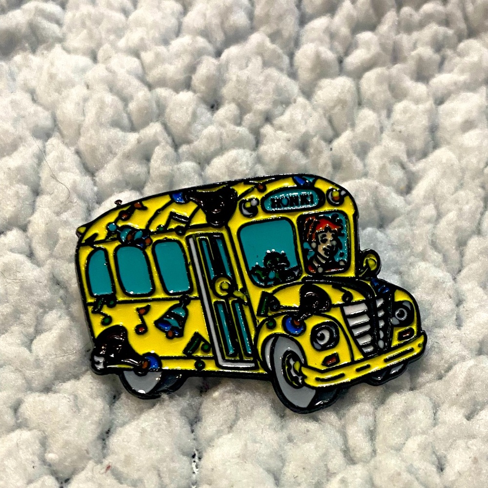 Yellow magic School Bus - Enamel Pin